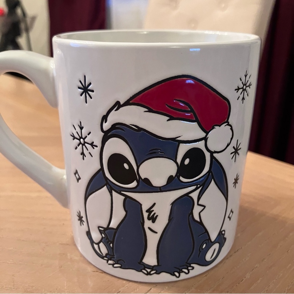 DISNEY Stitch Santa Hat Christmas Holiday Ceramic Mug Hand Painted 14 Oz.